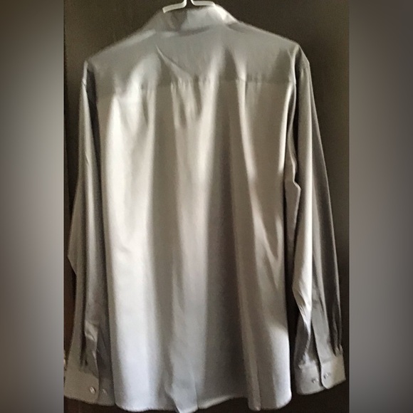 Men's Long-Sleeve Dress Shirt in Gray - Classic Button-Front - Picture 5 of 7